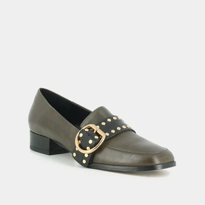 Low-heeled khaki leather moccasins | cruise