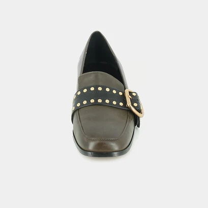 Low-heeled khaki leather moccasins | cruise