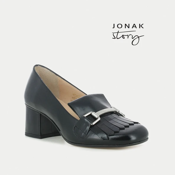 Black moccasins with heel, bit-style bar and fringed tab | VALVI
