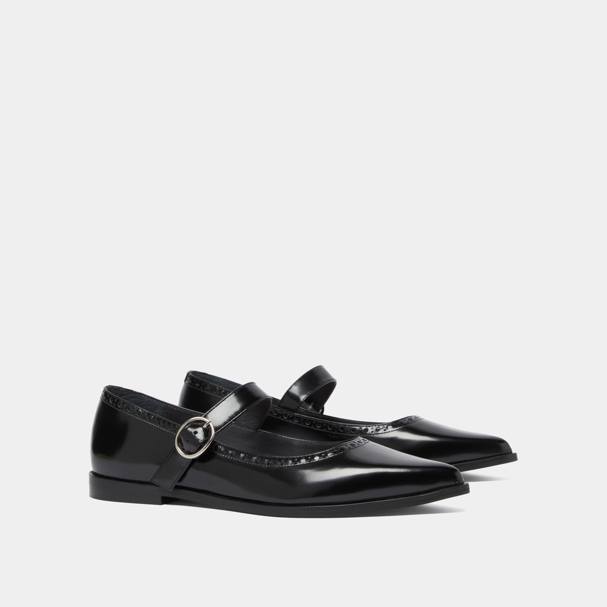 Ballet flats with pointed toes in black glazed leather | DEMIA