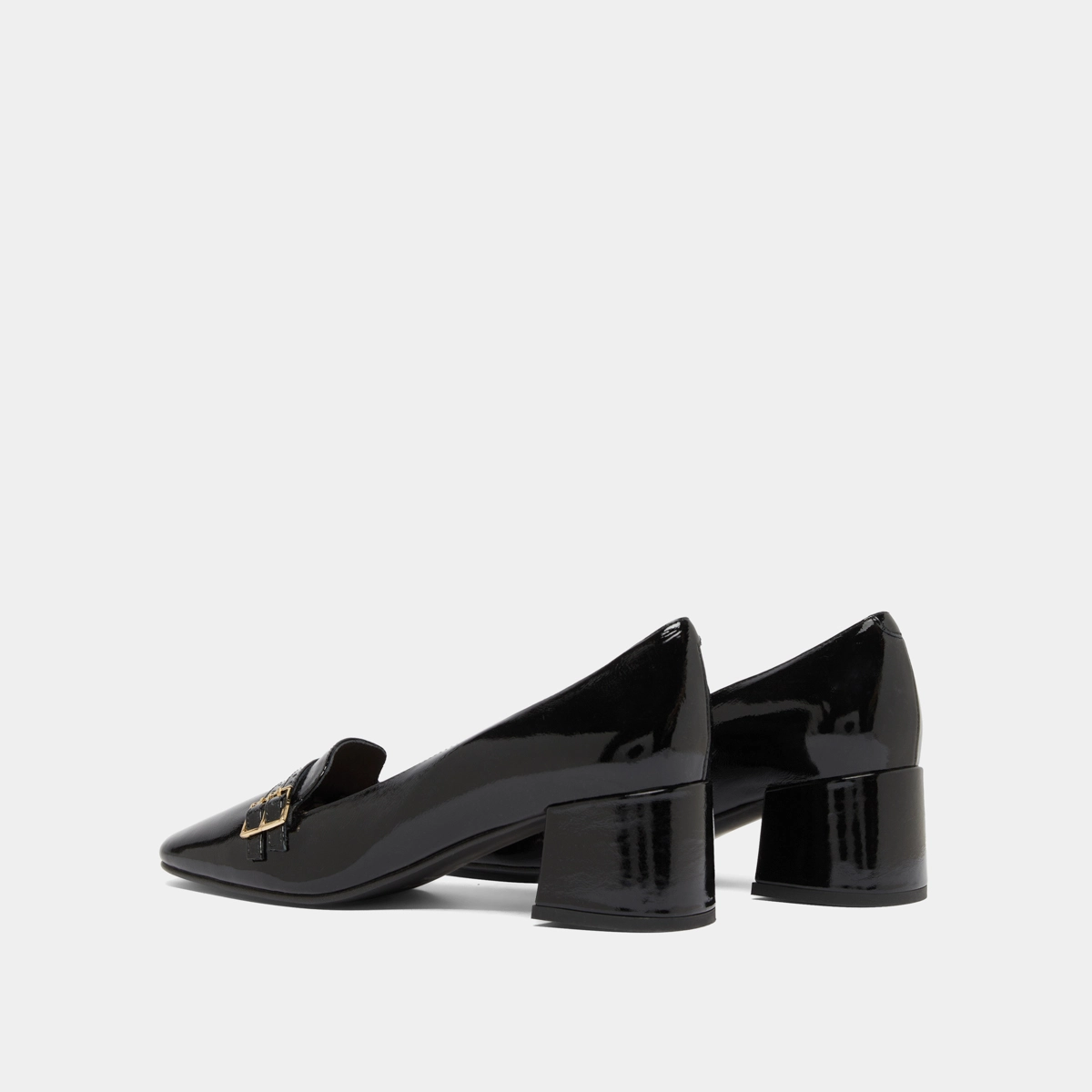 Heeled ballet flats in black pleated patent | DENARIO