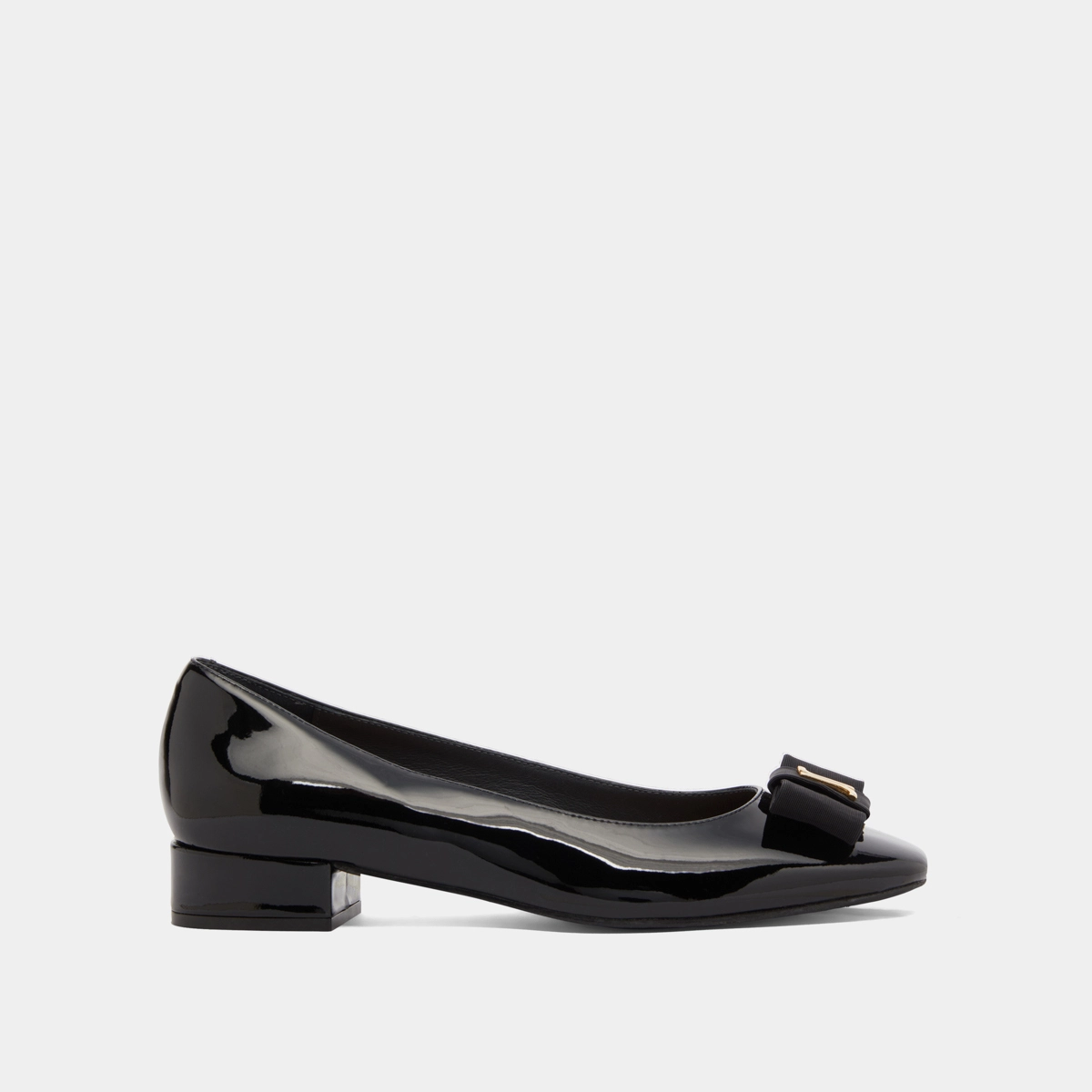 Ballet flats with bow and monogram in black patent | DAMIA