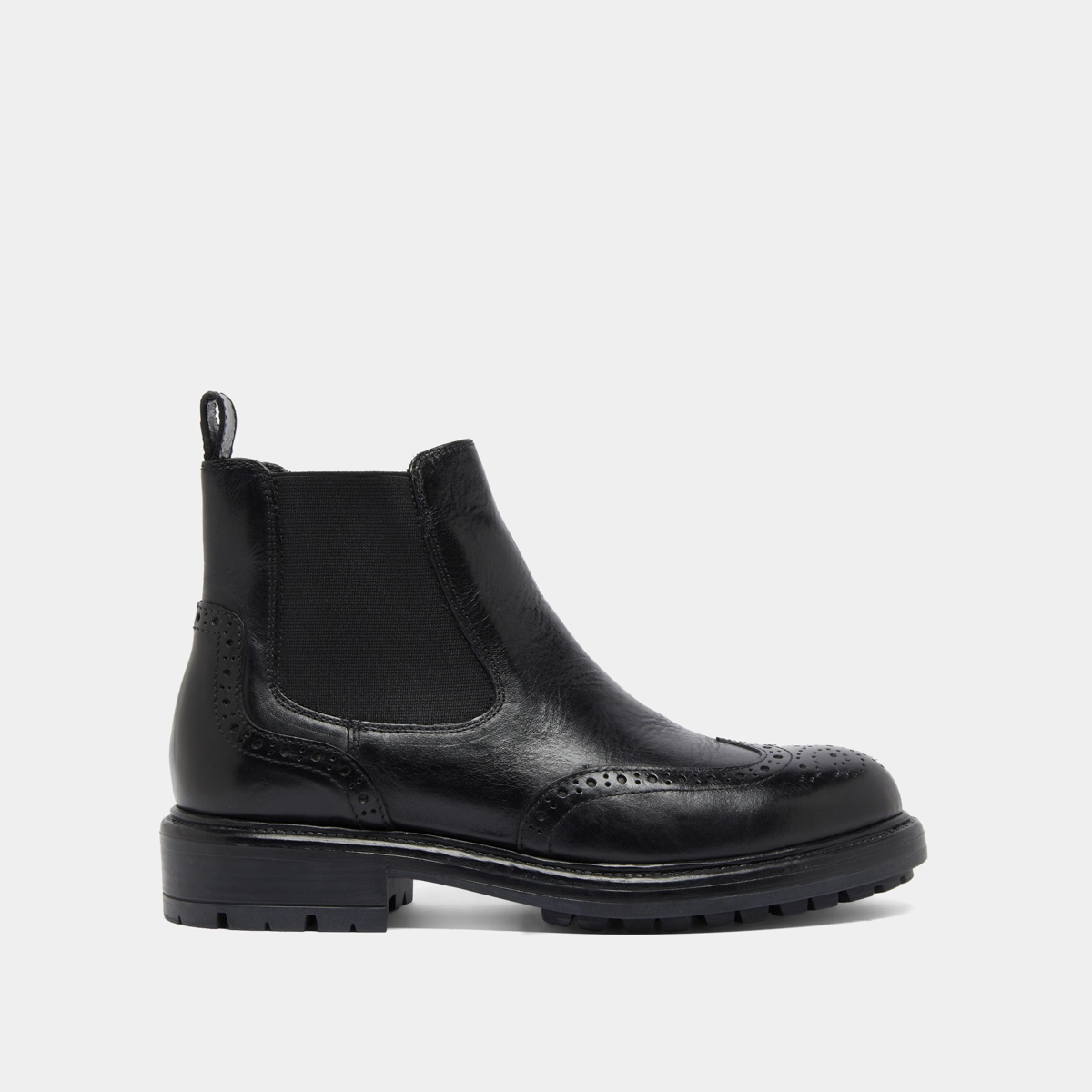 Lowboots with notched soles in black leather | CELIA
