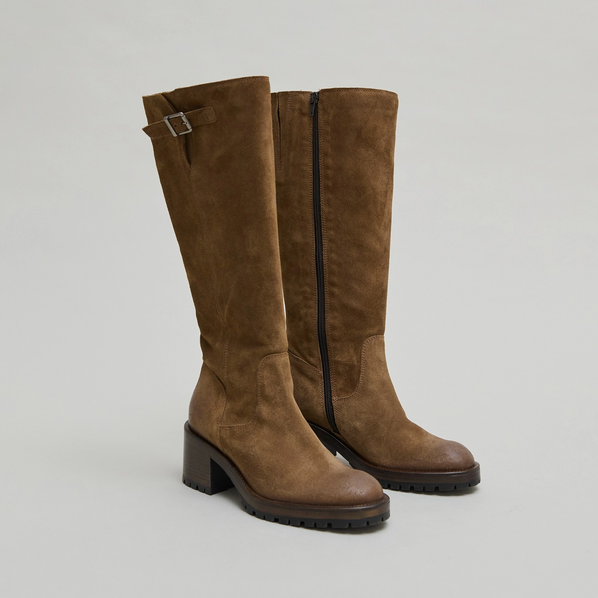 Boots with notched soles in taupe suede | CECILIEN