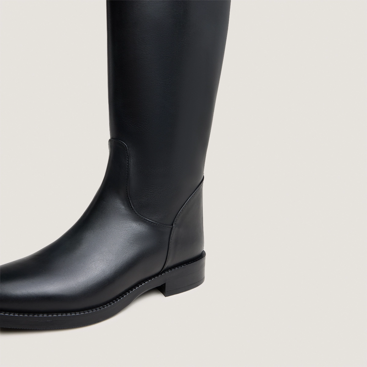 High boots in black leather | FLEUR