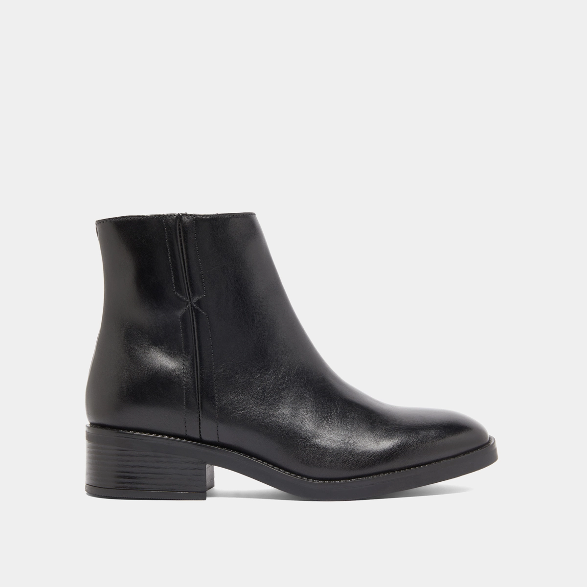 Lowboots with elastics in black leather | GAB