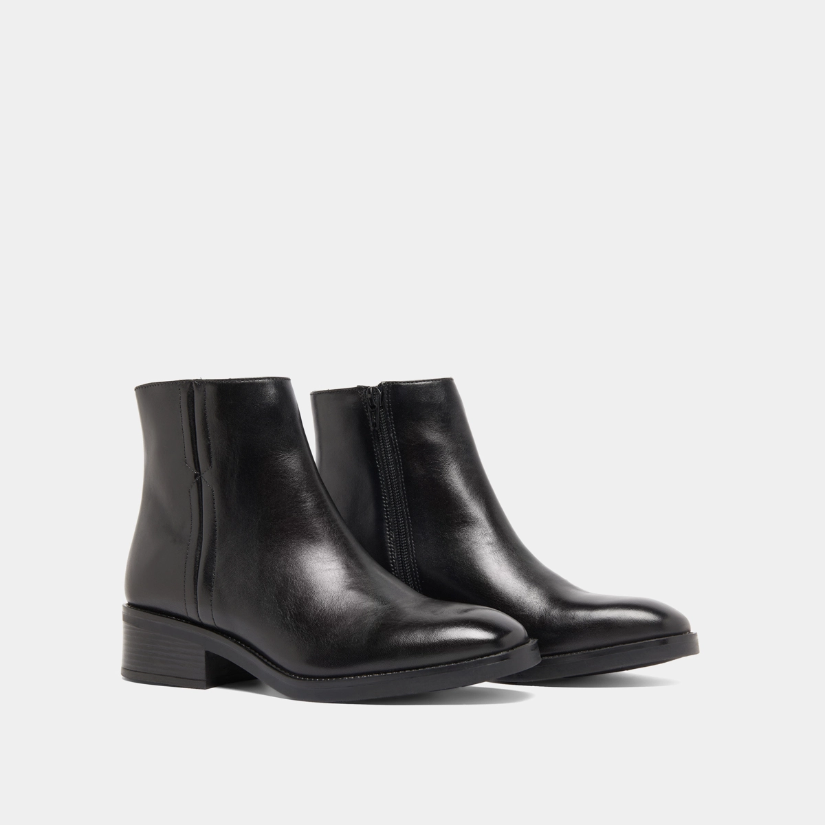 Lowboots with elastics in black leather | GAB