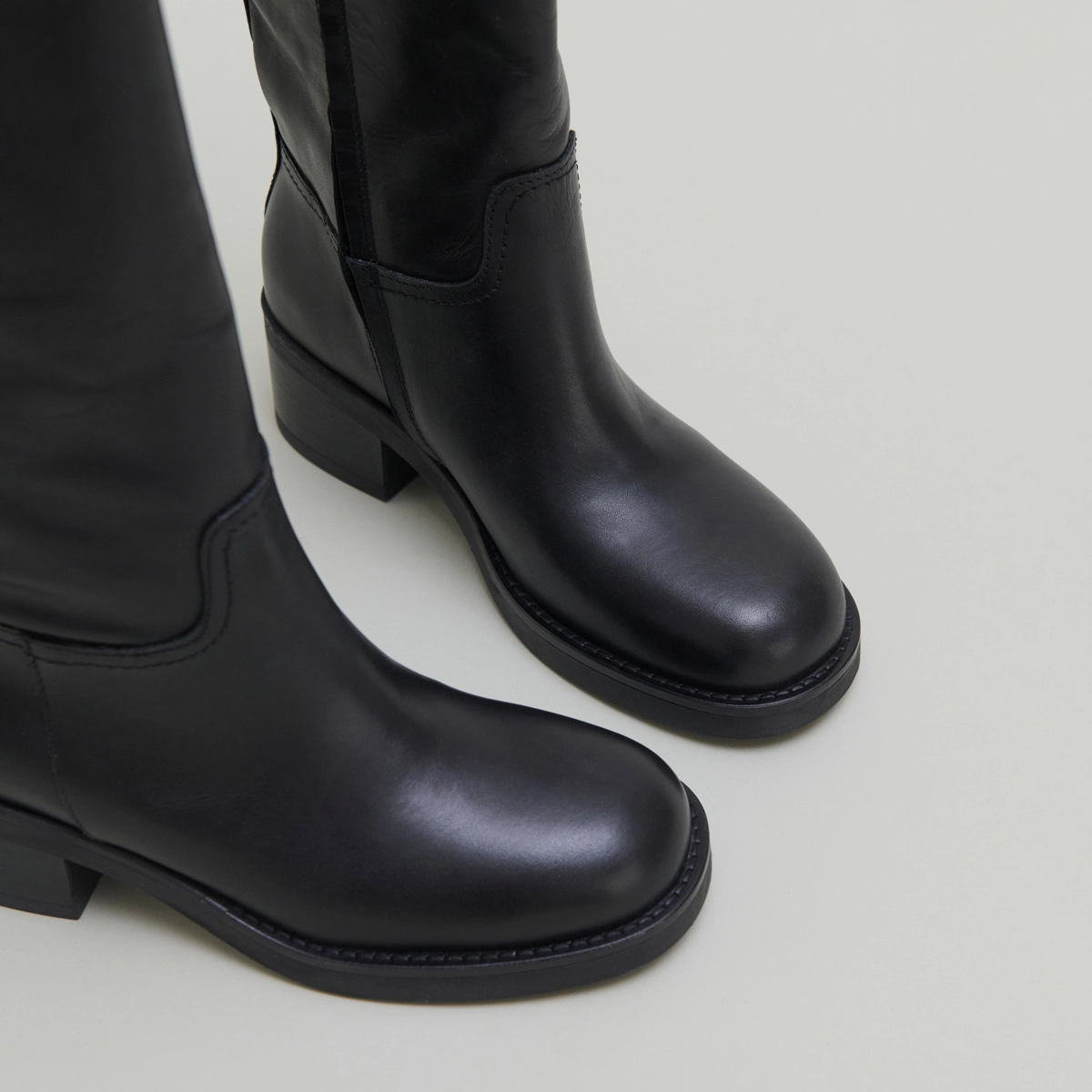 High boots with buckles in black leather | IRENA