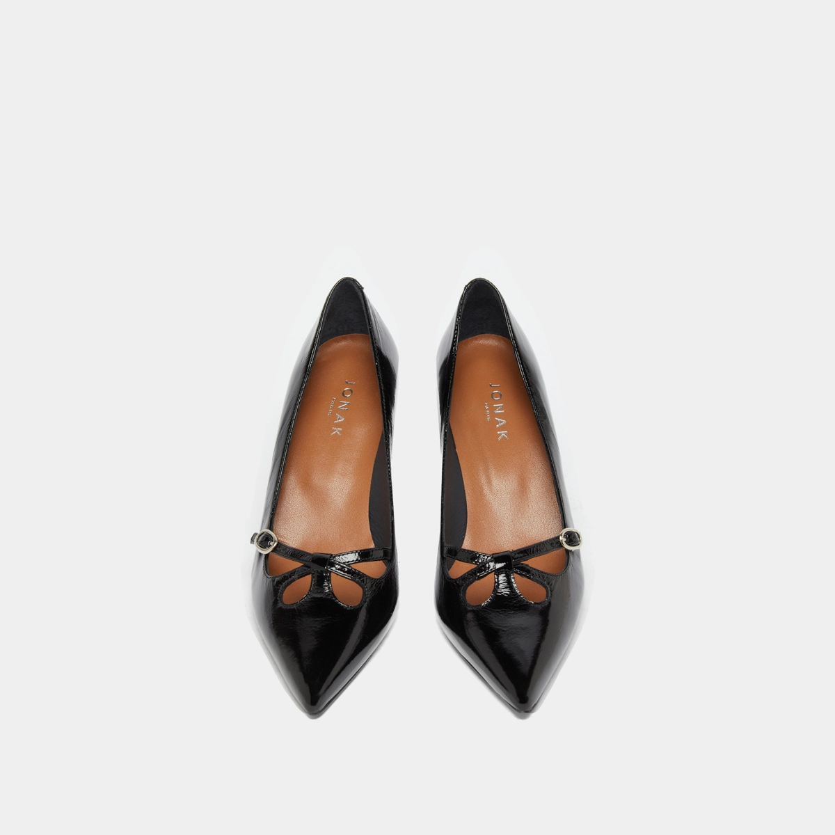 Cross-strap pumps in black shiny leather | DOUCHKA