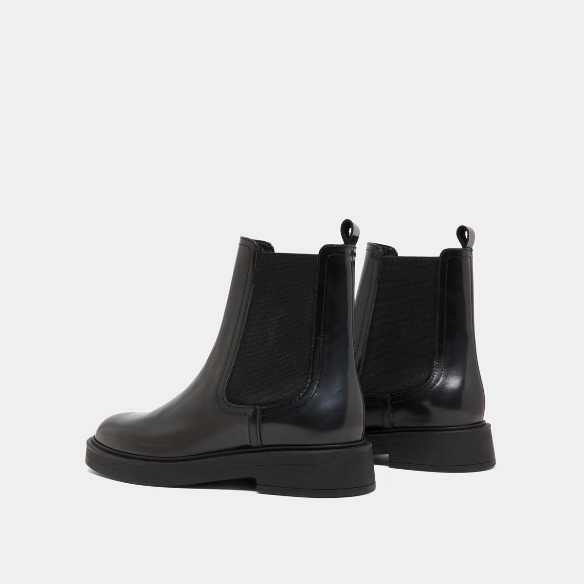 Lowboots with rounded toes in grey glazed leather | AGEN
