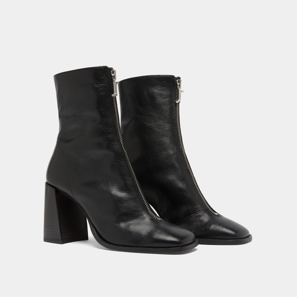 Heeled ankle boots with zip in black leather | VANDANA