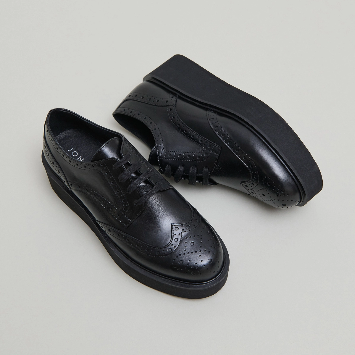Wedge derbies in black leather | ADRIELLE