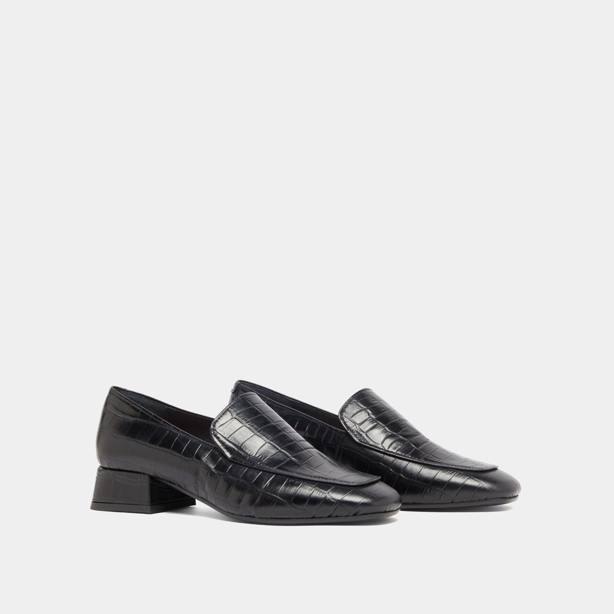 Loafers with rounded toes in black reptile leather | DYNAMIC