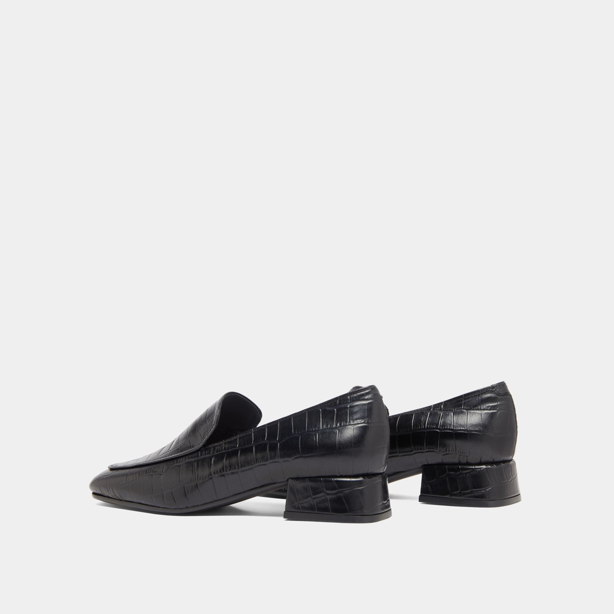 Loafers with rounded toes in black reptile leather | DYNAMIC