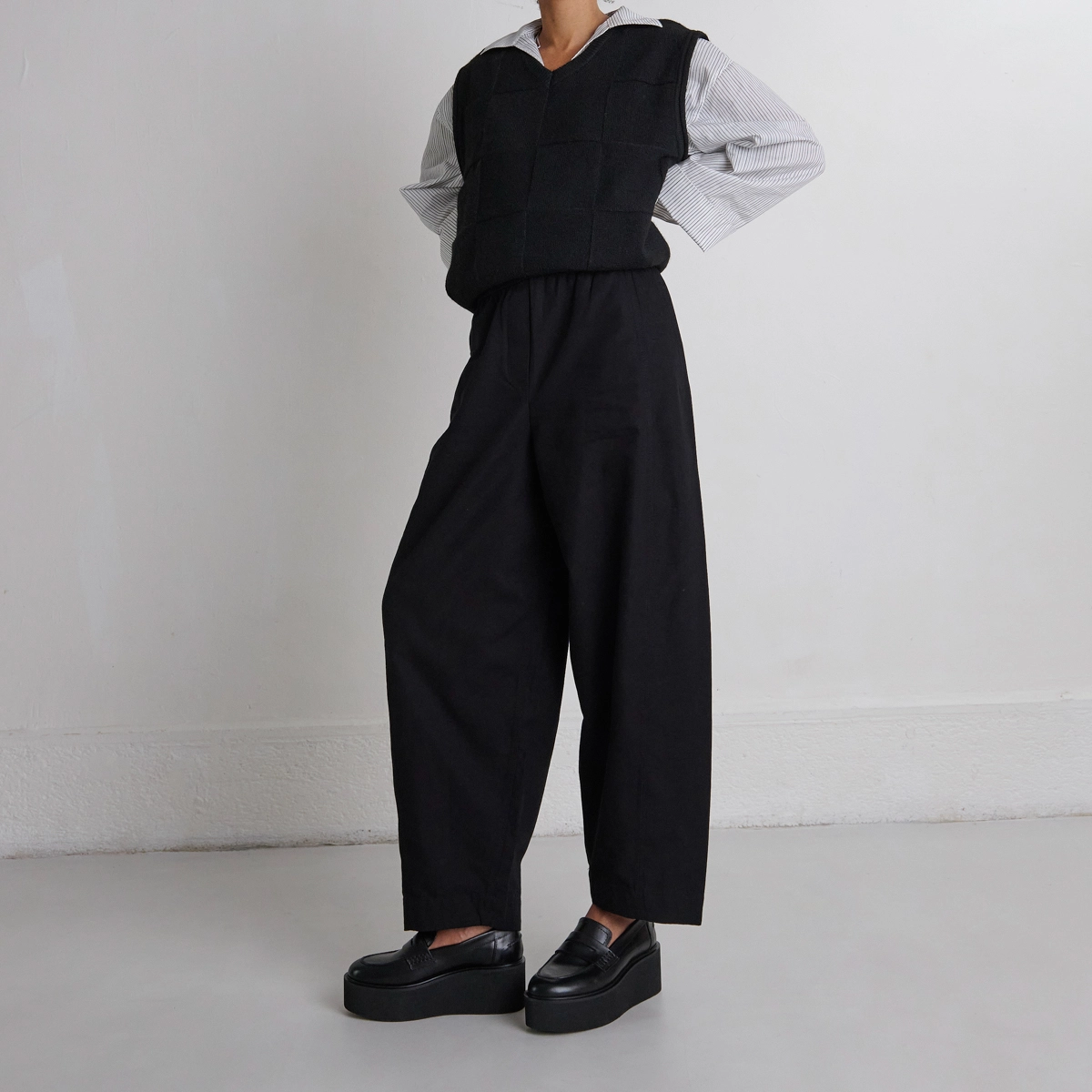 Wedge loafers in black leather | ANJA