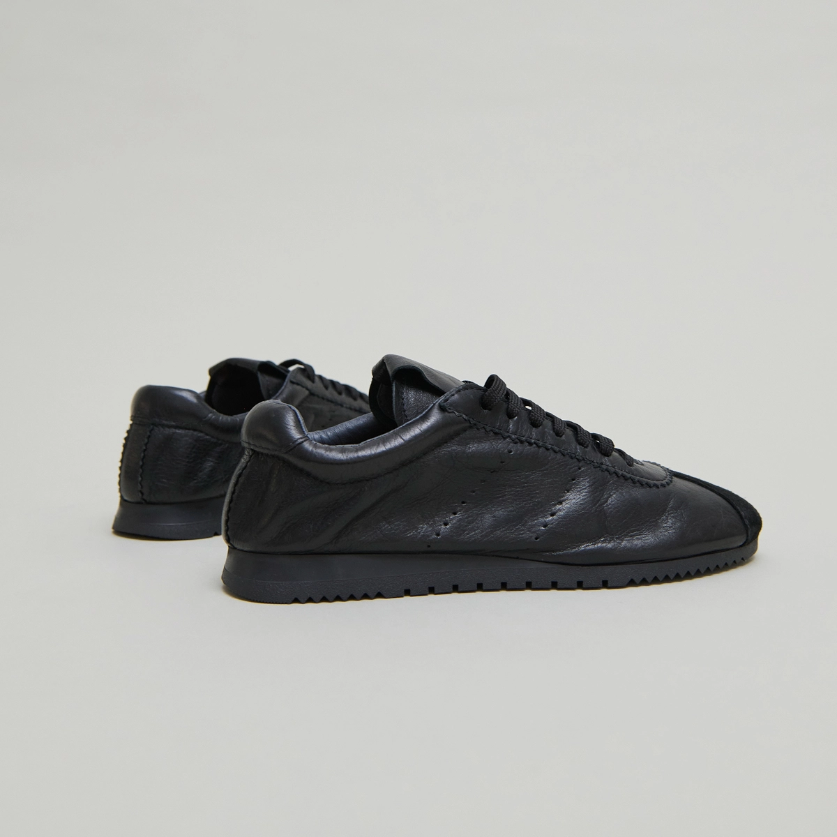 Lace-up sneakers in black suede and black leather | DABON