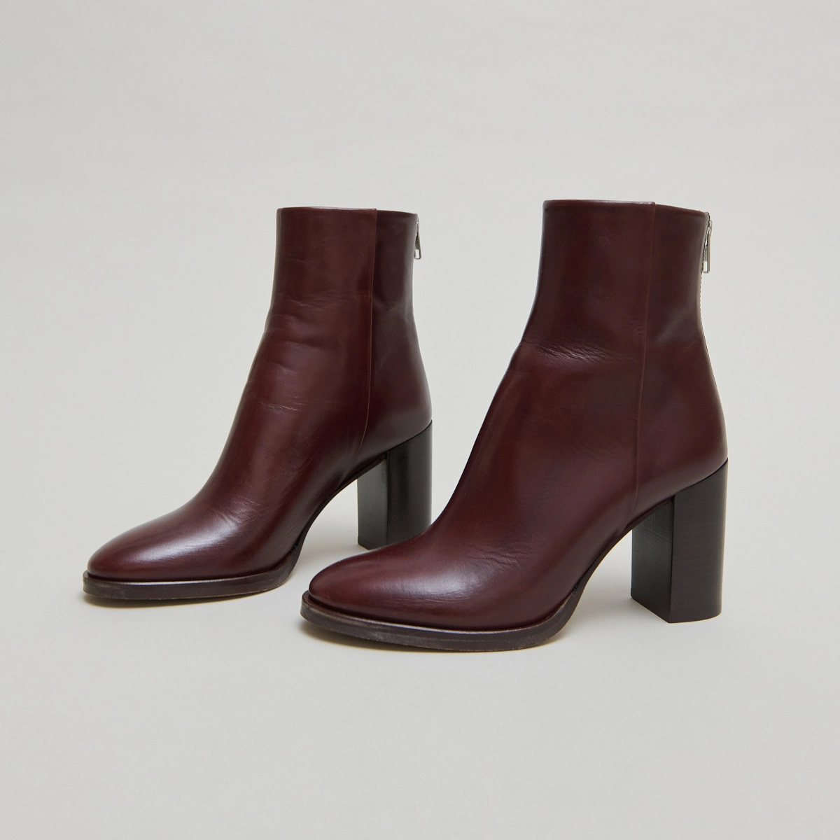 Ankle boots with heels in brown patinated leather | DEEP