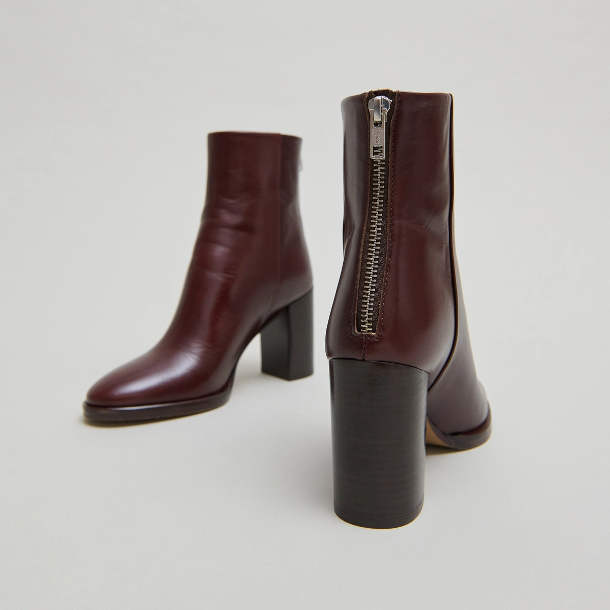 Ankle boots with heels in brown patinated leather | DEEP