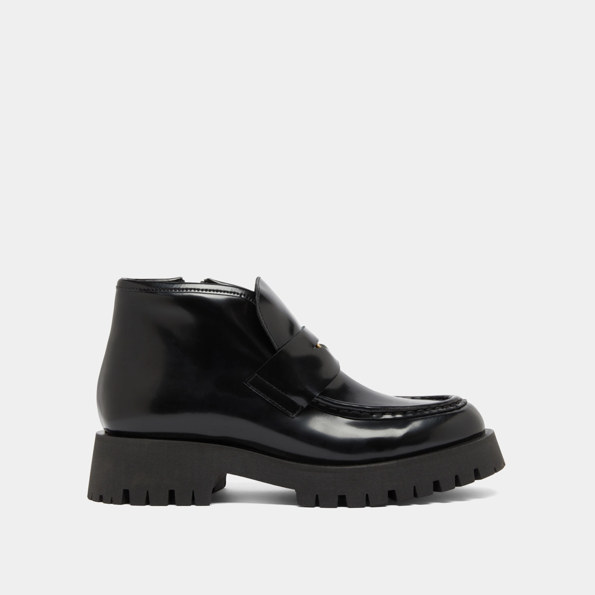Lowboots with gold details in black glazed leather | DESK