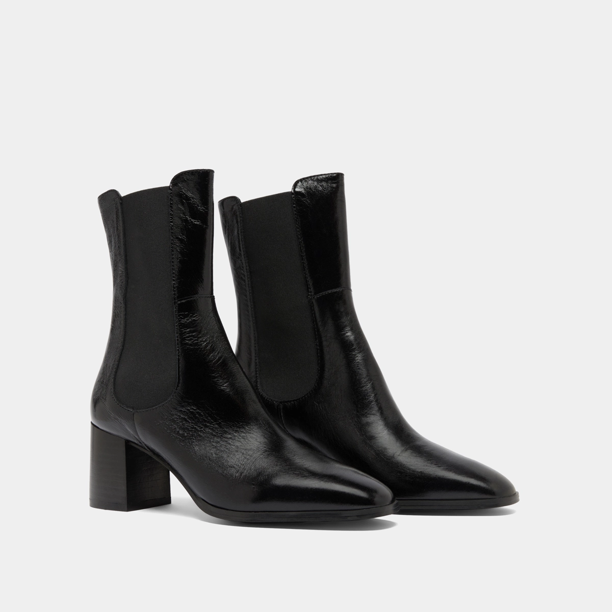 Ankle boots with elastics in black shiny leather | DUCHA
