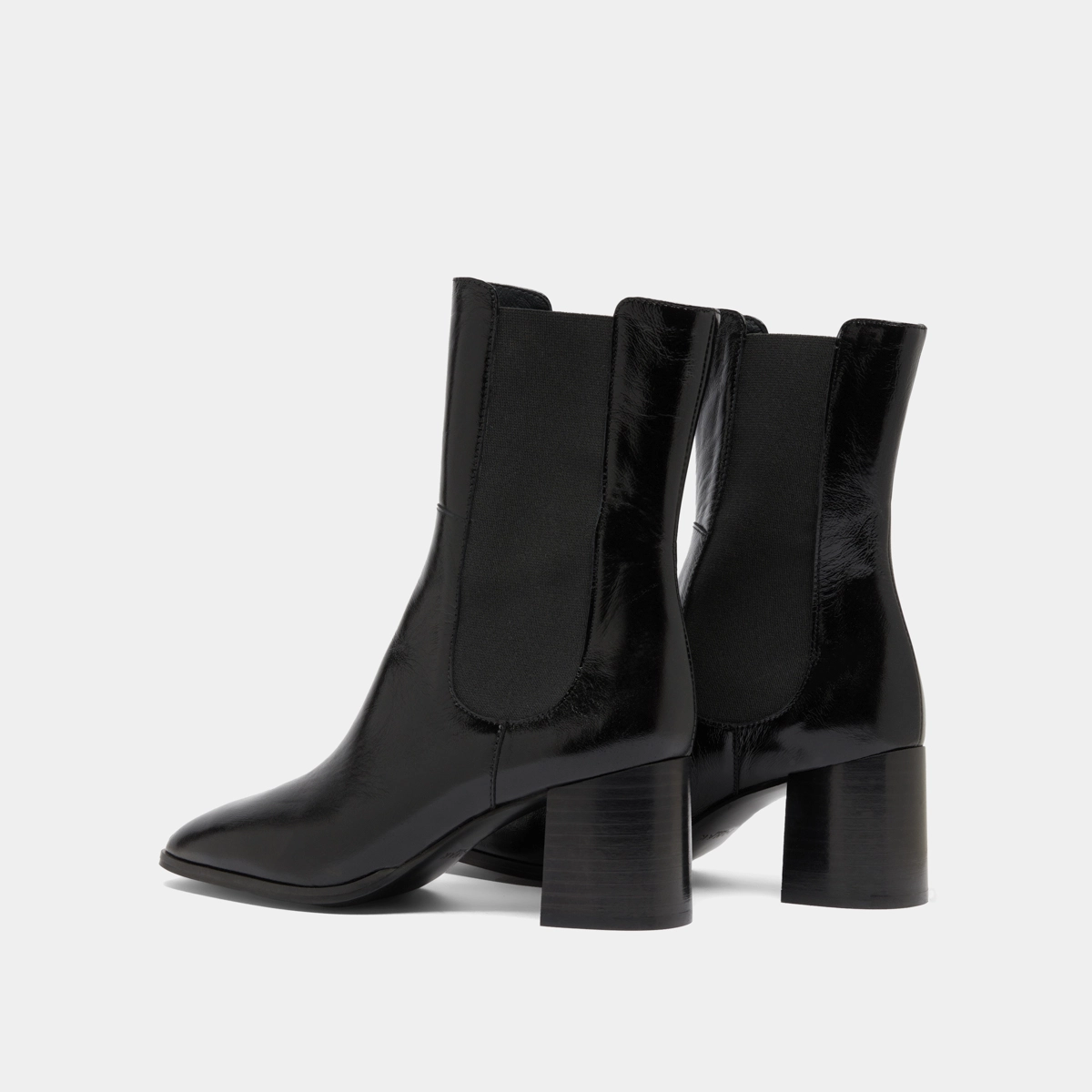 Ankle boots with elastics in black shiny leather | DUCHA