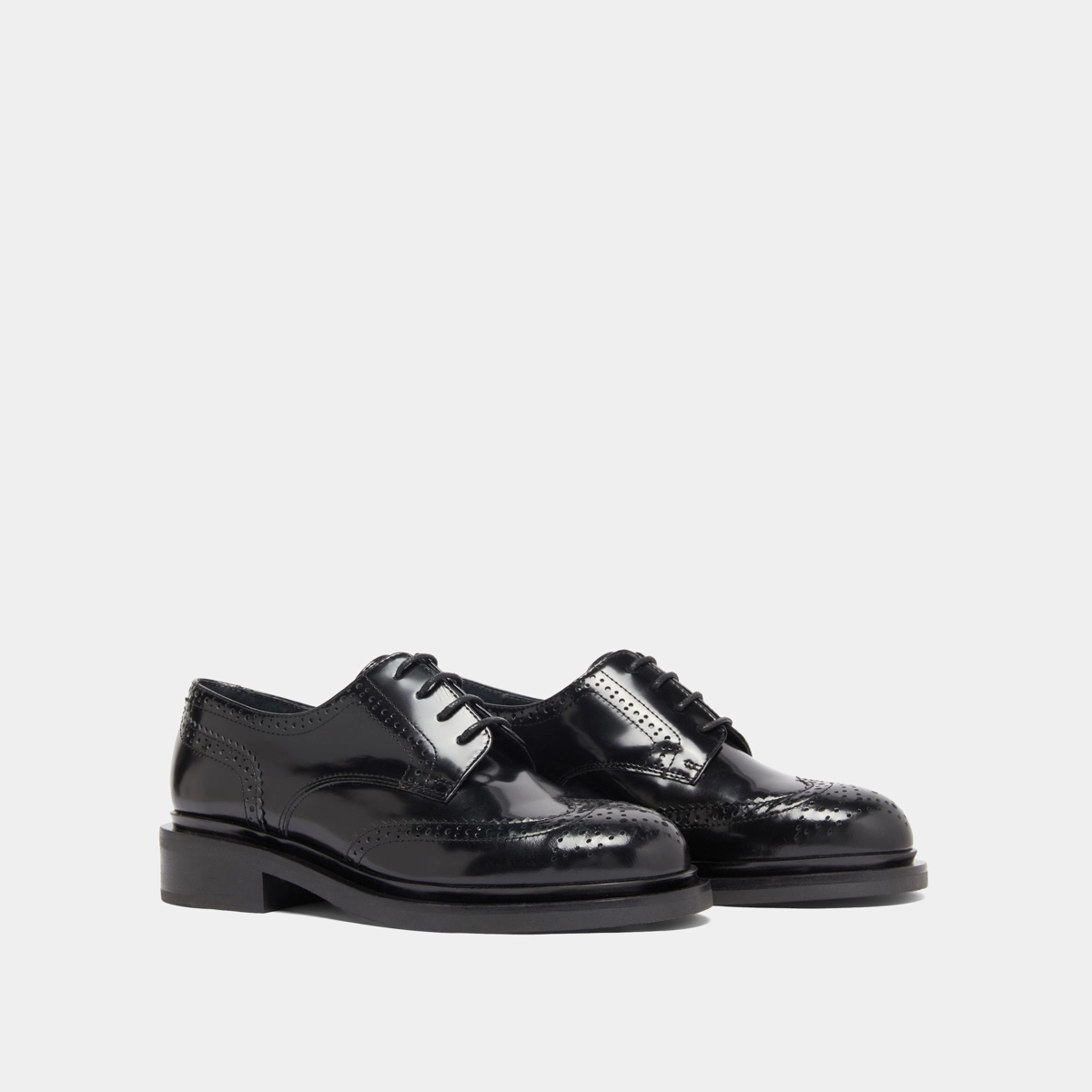 Openwork Derbies in black glazed leather | DUERMO
