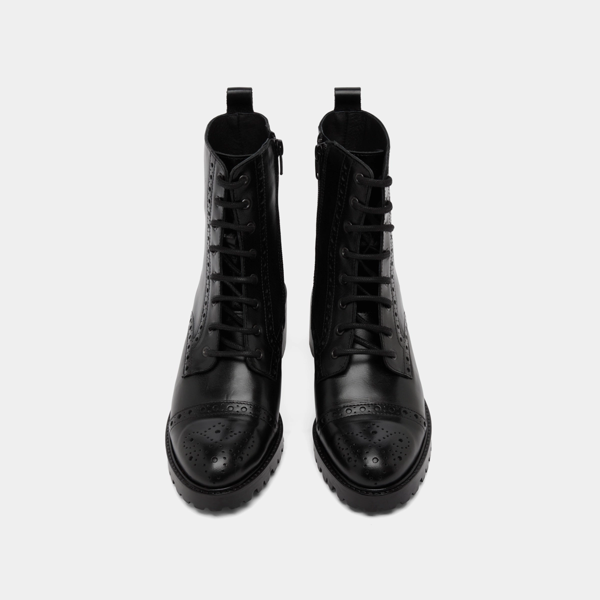 Heeled lowboots with laces in black leather | ANDERS