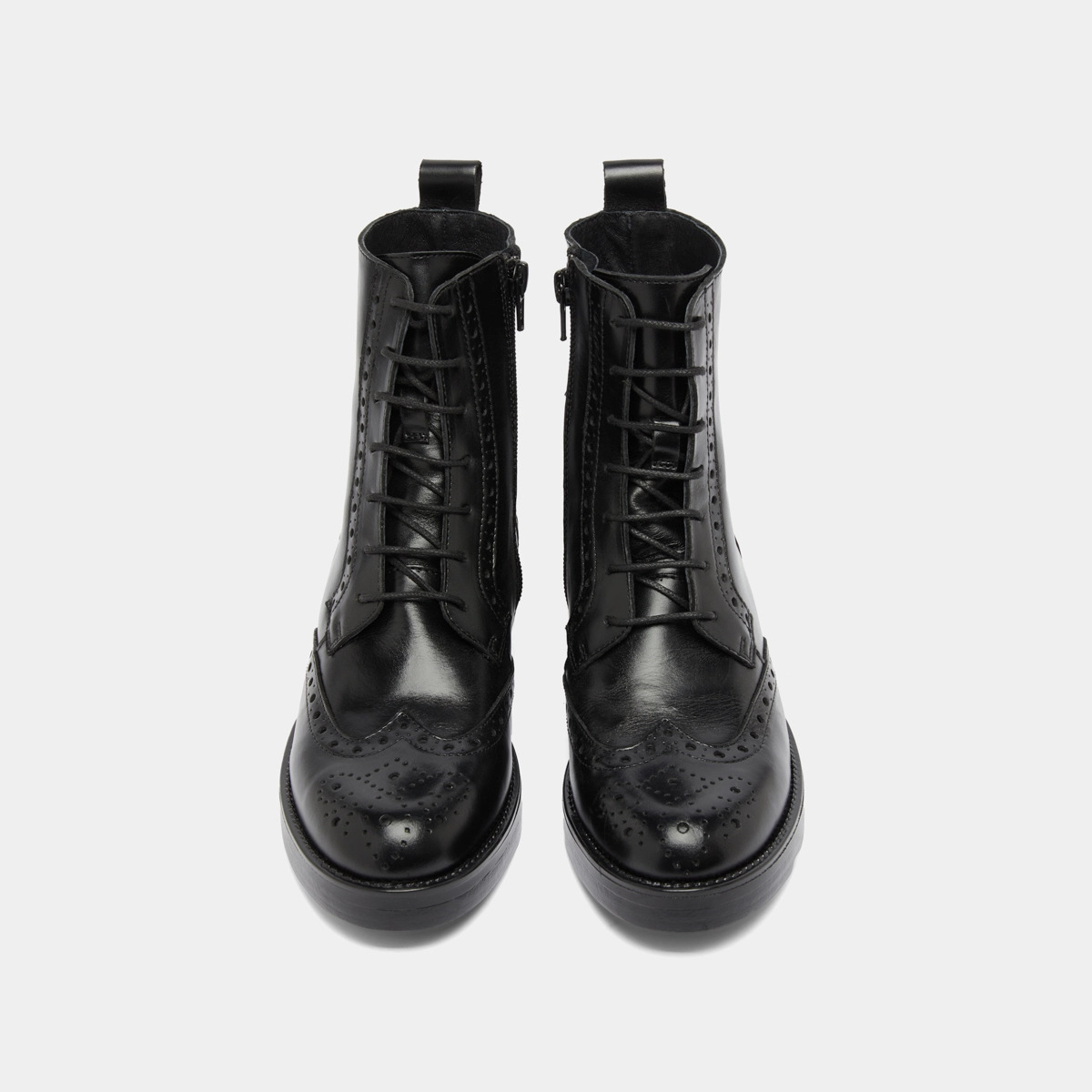 Lowboots with laces in black leather | ARI