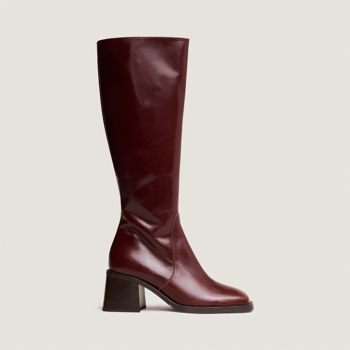 Heeled boots with squared toes in brown leather | DIOU