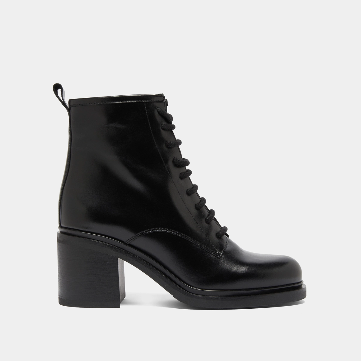 Heeled lowboots with laces in black leather | DUPLEX
