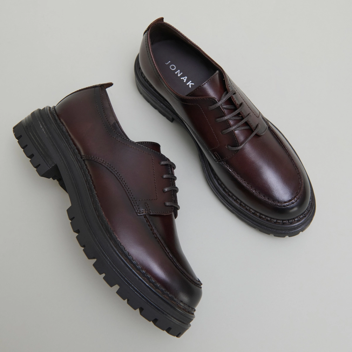 Derbies with notched soles in red-brown leather | ADALOU