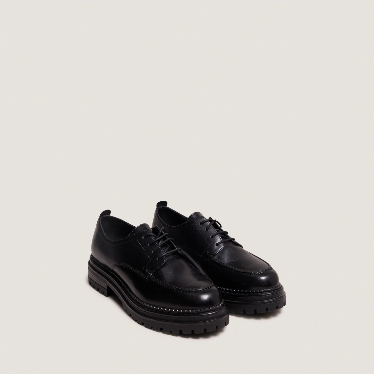 Derbies with notched soles in black leather | ADALOU
