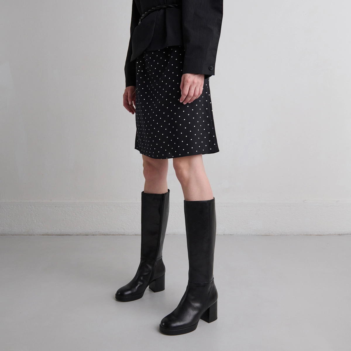Heeled boots in black leather | ANELIA