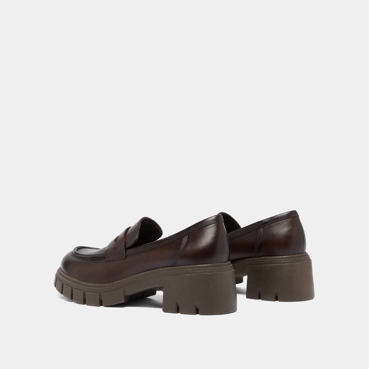 Loafers with notched soles in red-brown leather | ARON