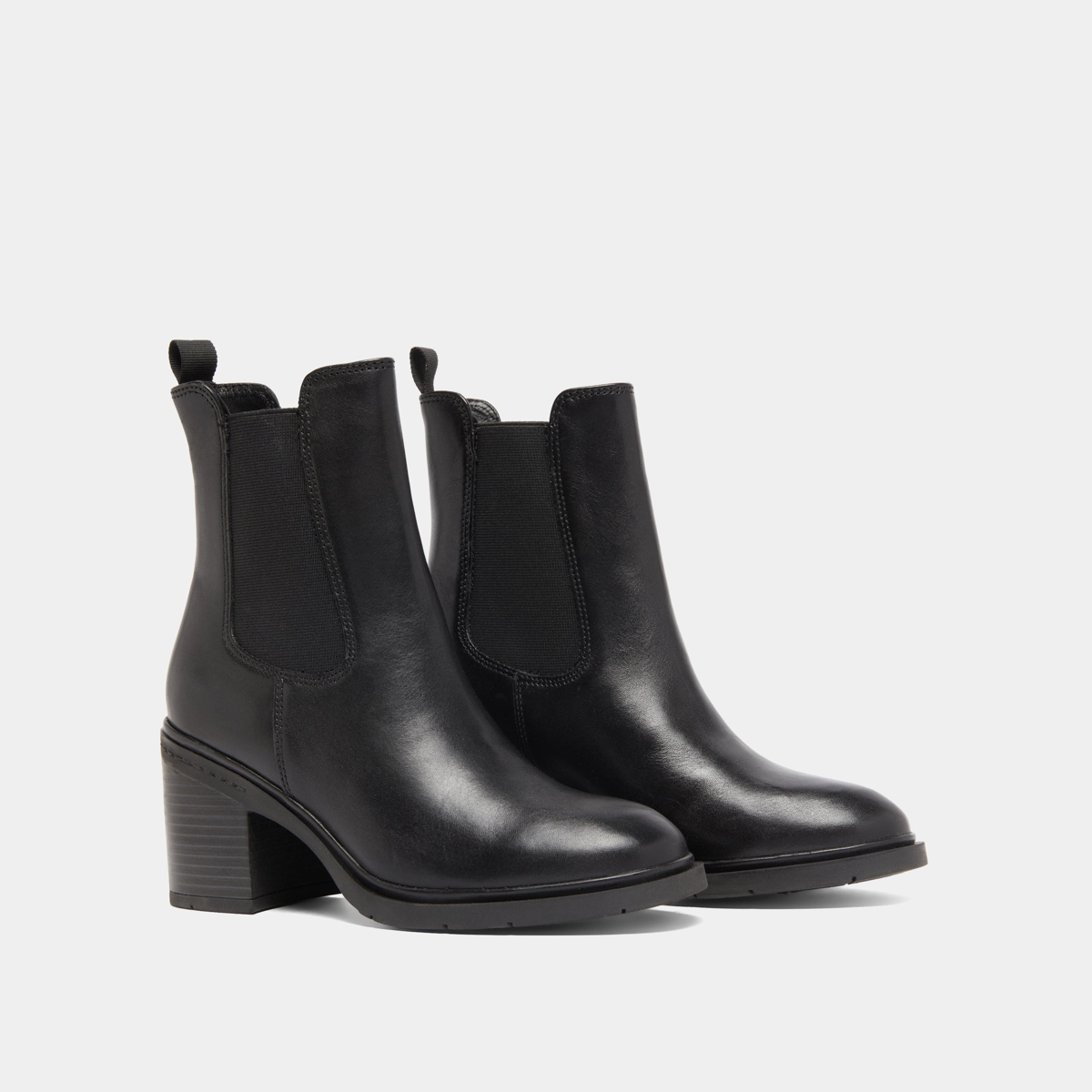 Elasticated ankle boots with rounded toes in black leather | ATILA