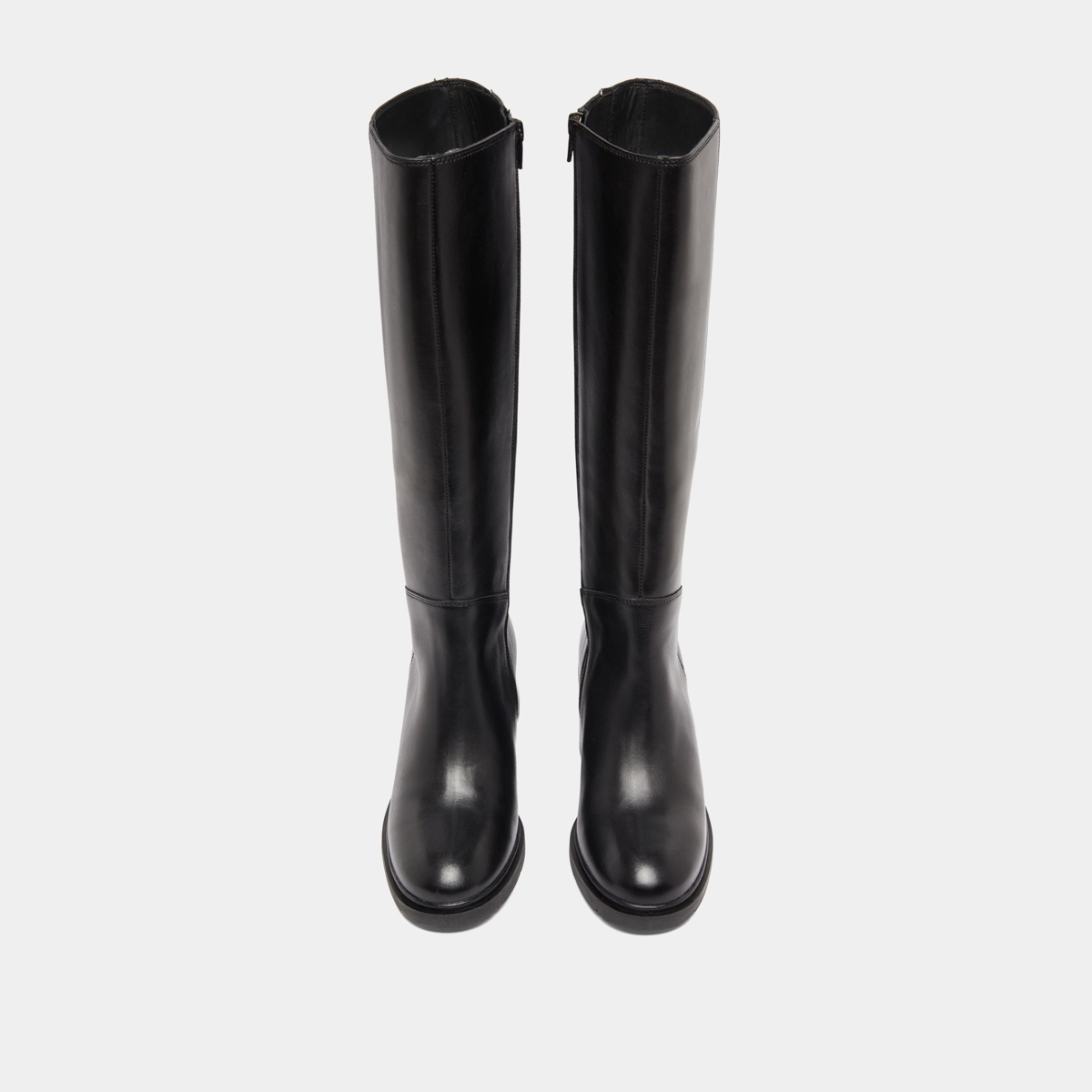 Heeled boots with rounded toes in black leather | ATILUS