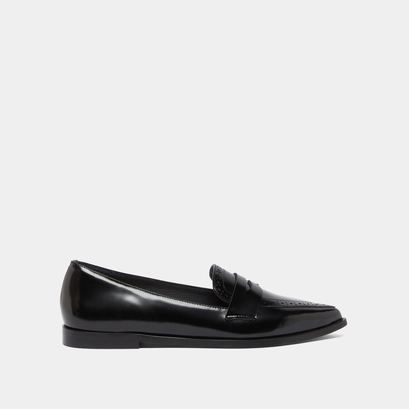 Loafers with pointed toes in black glazed leather | dalina