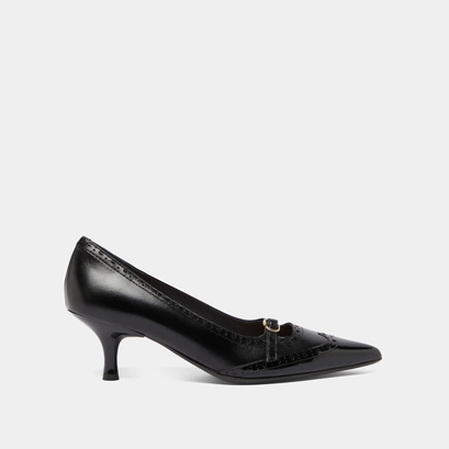 Strappy pumps with perforated details in black patent and black leather | dalta
