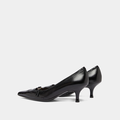 Strappy pumps with perforated details in black patent and black leather | dalta