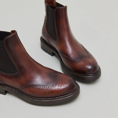 Lowboots with notched soles in cognac patinated leather | celia