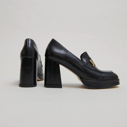 Monogrammed loafers in black leather | violon