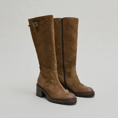 Boots with notched soles in taupe suede | cecilien