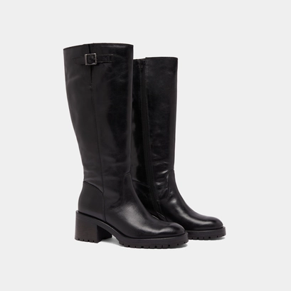 Boots with notched soles in black leather | cecilien