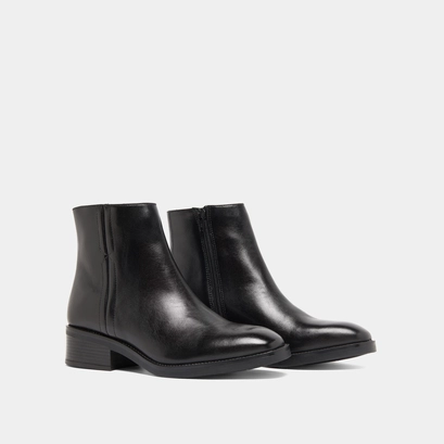 Lowboots with elastics in black leather | gab