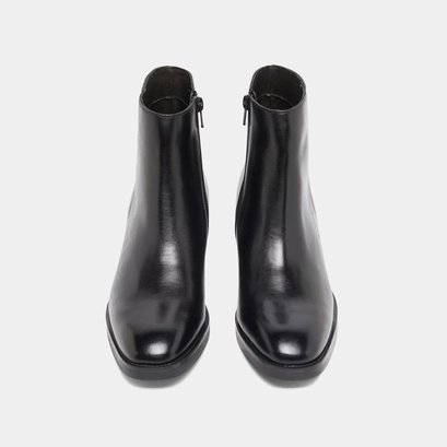 Lowboots with elastics in black leather | gab