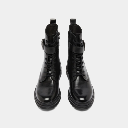 Lace-up ankle boots with notched soles in black leather | gipsy