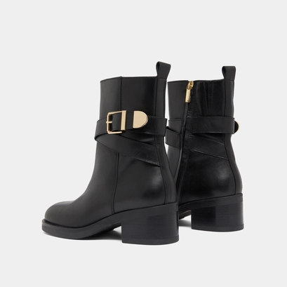 Buckle ankle boots in black leather | ima