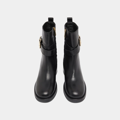 Buckle ankle boots in black leather | ima
