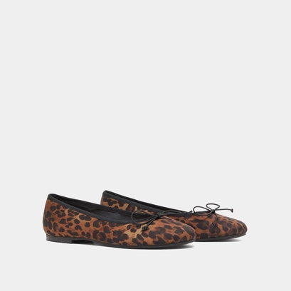 Ballet flats with laces in brown leopard textile | delfina