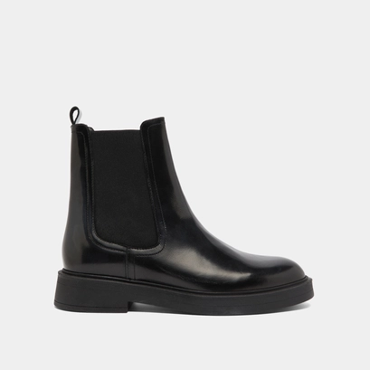 Lowboots with rounded toes in grey glazed leather | agen